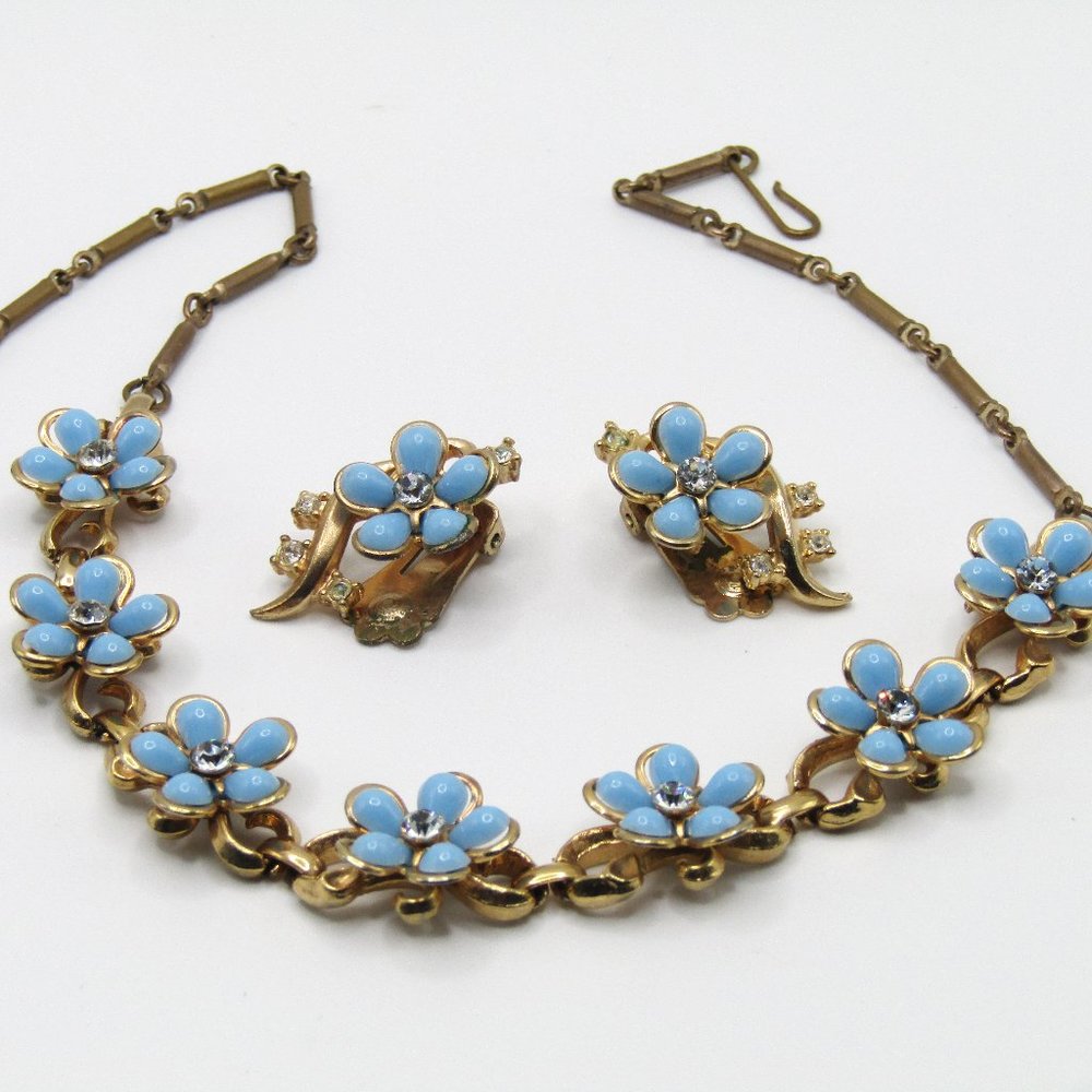 Vintage Floral Necklace Earring Set Blue Lucite Gold Tone Clip on Flowers